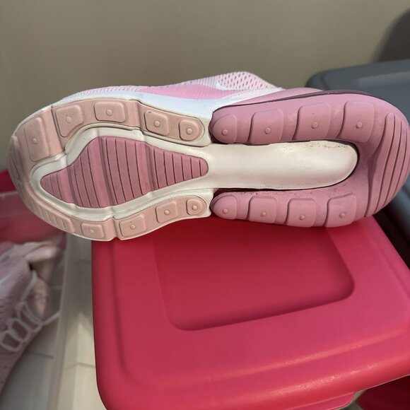 Nike Air Max 270 - Picture 3 of 4